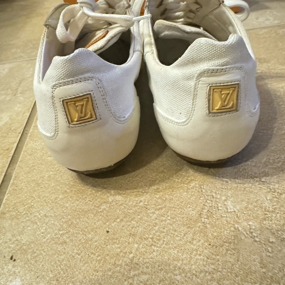 Louis Vuitton GO 1002 women'sgolf shoes, size EU36 US 6.5, white on white